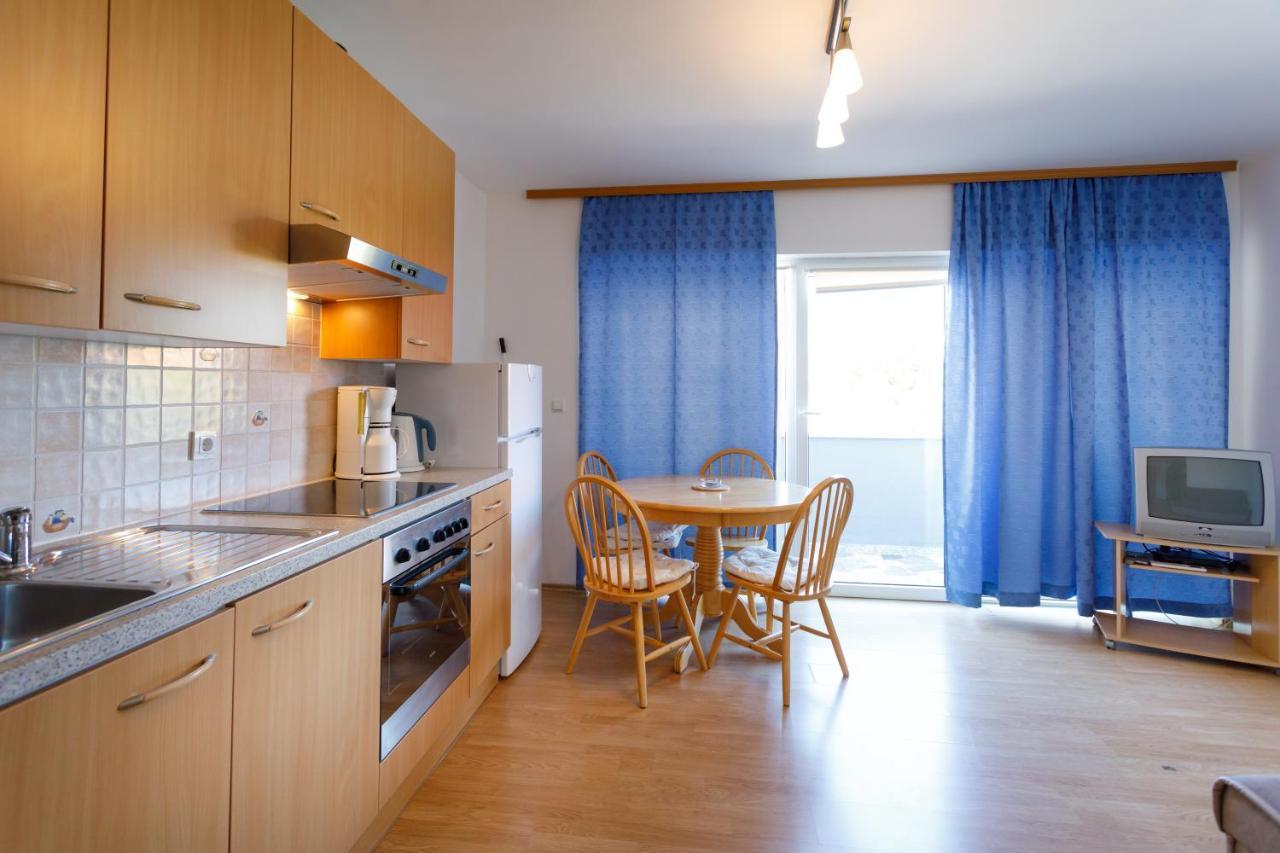 Apartments Lacic 克尔克 外观 照片