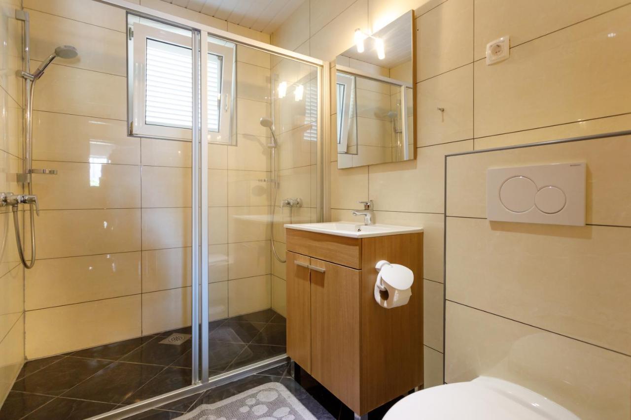 Apartments Lacic 克尔克 外观 照片